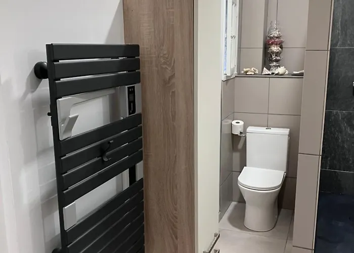 Quartier Historique Calme Et Parking Тур