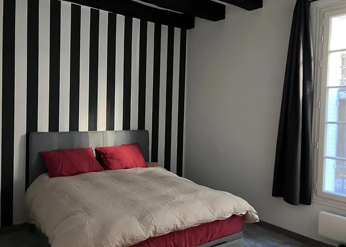 Апартаменты Quartier Historique Calme Et Parking