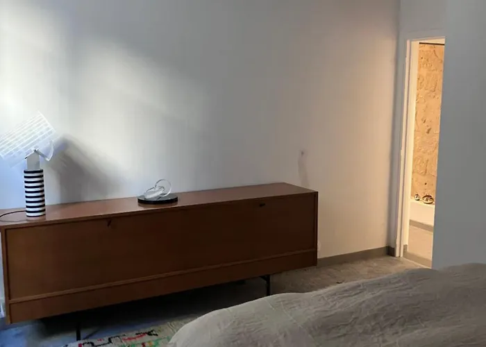 Quartier Historique Calme Et Parking